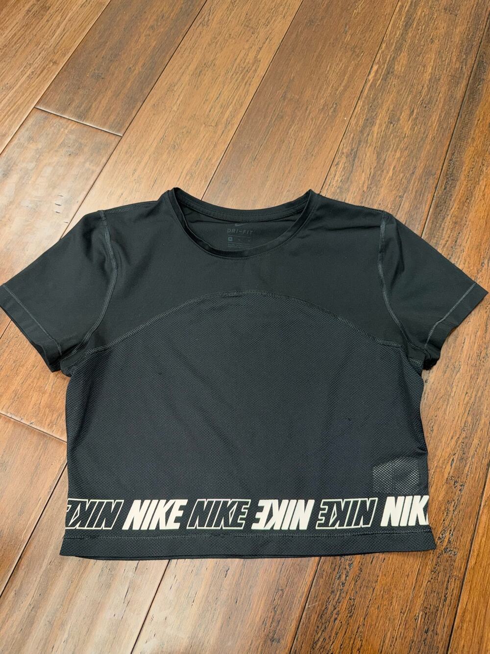 Nike Pro Sport Distort Mesh Crop Top Medium